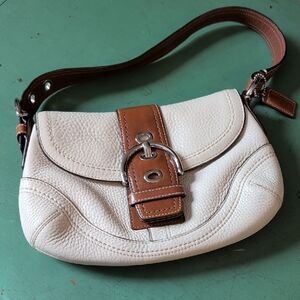 Coach Vintage Soho Shoulder Bag F12300 Pebble White and Tan Leather With Buckle